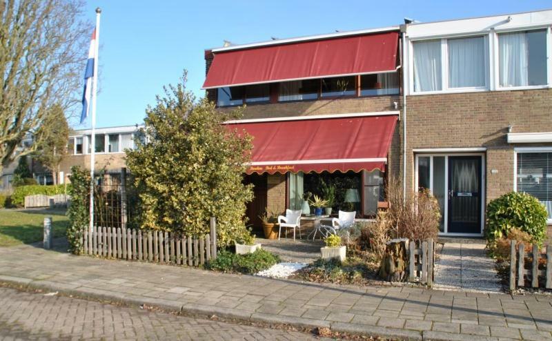 Bordine Guesthouse Leeuwarden Buitenkant foto